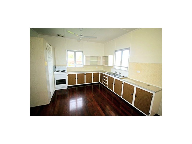 10 Courtice Street, Walkervale QLD 4670