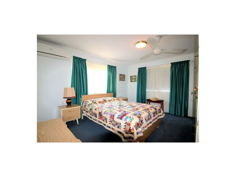 11 Wilson Street, Kepnock QLD 4670