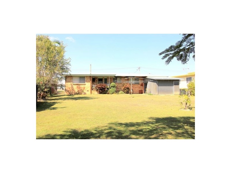 11 Wilson Street, Kepnock QLD 4670