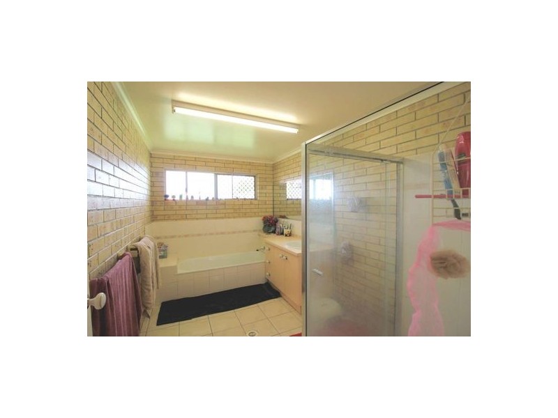 27 Jefferis Street, Bundaberg North QLD 4670