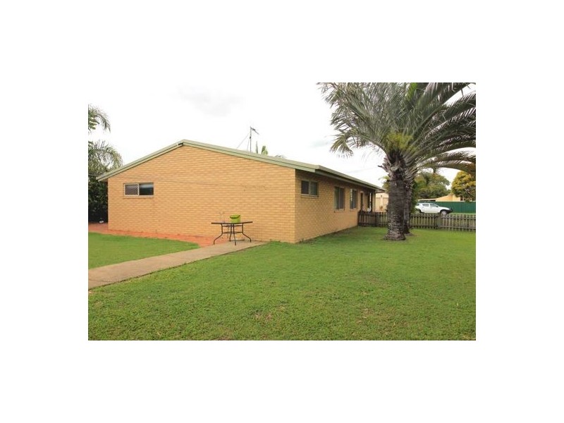 27 Jefferis Street, Bundaberg North QLD 4670