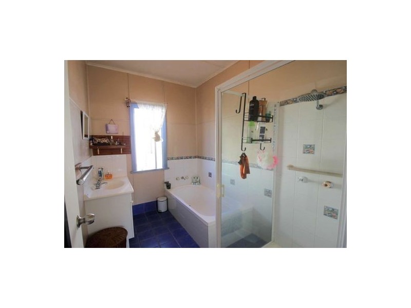 12 Wynter Street, Walkervale QLD 4670