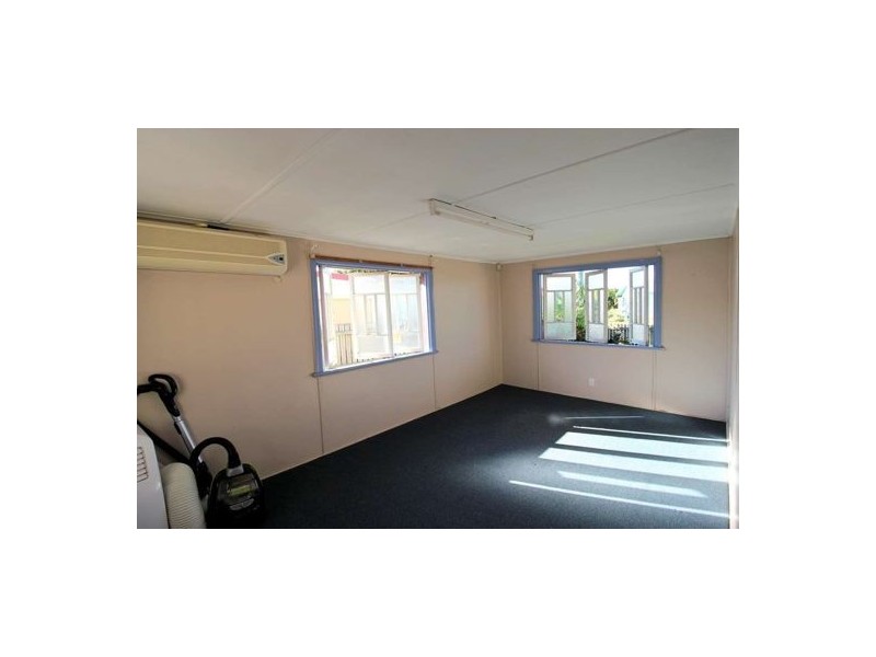 12 Wynter Street, Walkervale QLD 4670