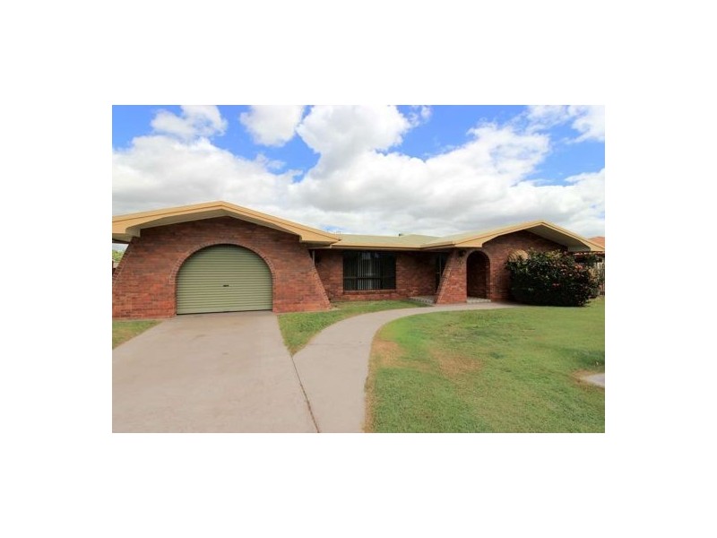 15 Strathdee Avenue, Bundaberg South QLD 4670