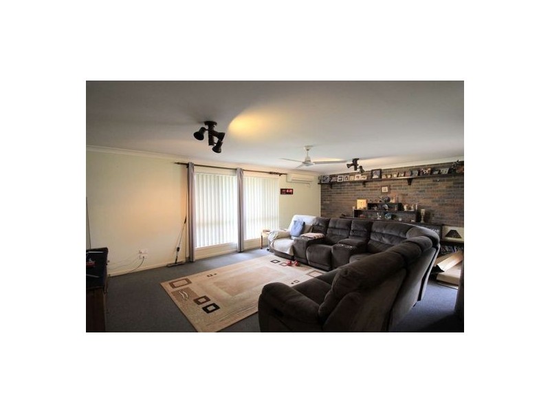 15 Strathdee Avenue, Bundaberg South QLD 4670