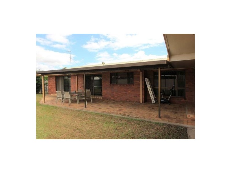 15 Strathdee Avenue, Bundaberg South QLD 4670