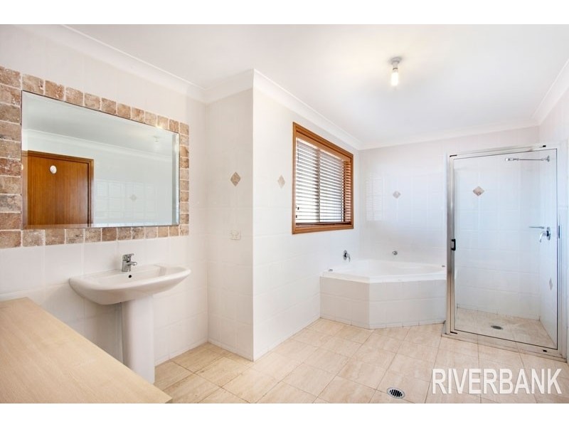 18 Saltbush Street, Bossley Park NSW 2176