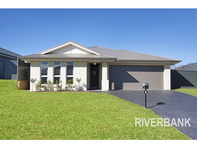 7 Brunero Street, Elderslie NSW 2570