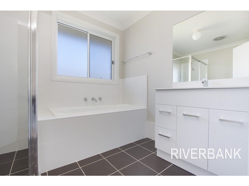 7 Brunero Street, Elderslie NSW 2570