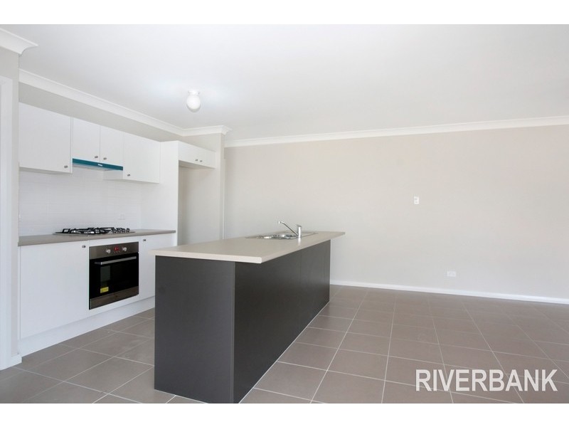 4 Sophia Place, Elderslie NSW 2570