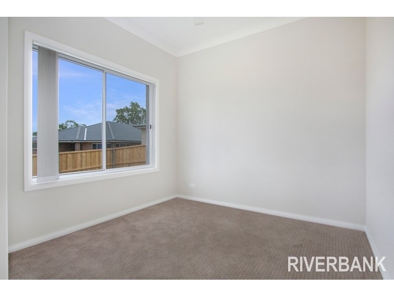 4 Sophia Place, Elderslie NSW 2570