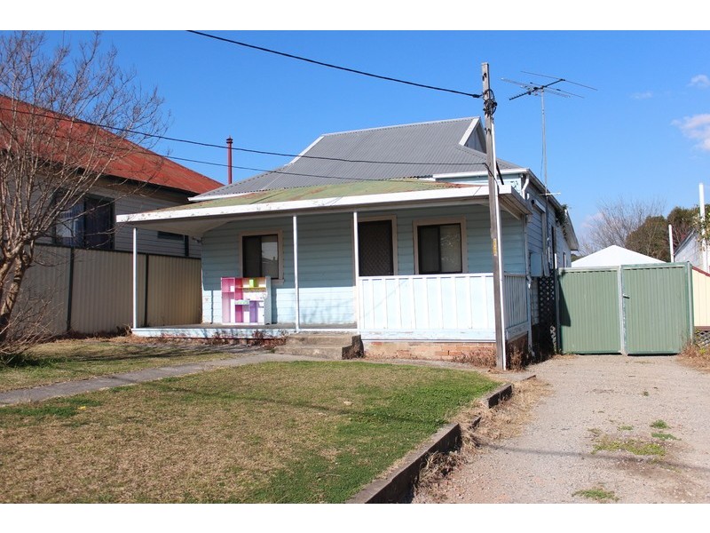 8 Broughton Street, Guildford NSW 2161