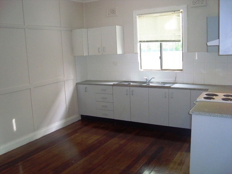 8 Broughton Street, Guildford NSW 2161