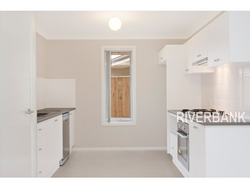 40 Glory Road, Glenfield NSW 2167