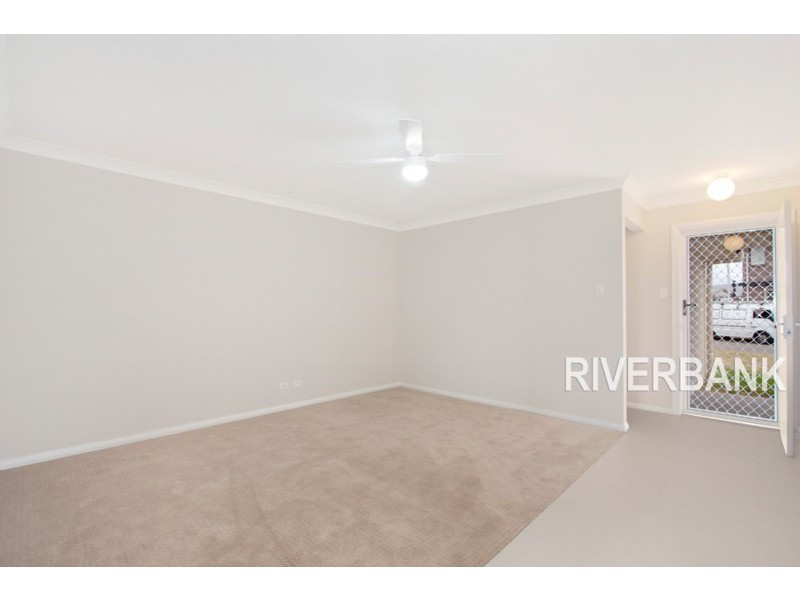 40 Glory Road, Glenfield NSW 2167