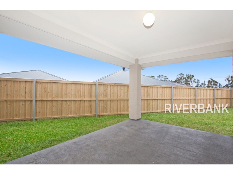 40 Glory Road, Glenfield NSW 2167