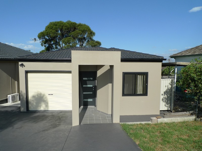 68a Hanbury Street, Greystanes NSW 2145