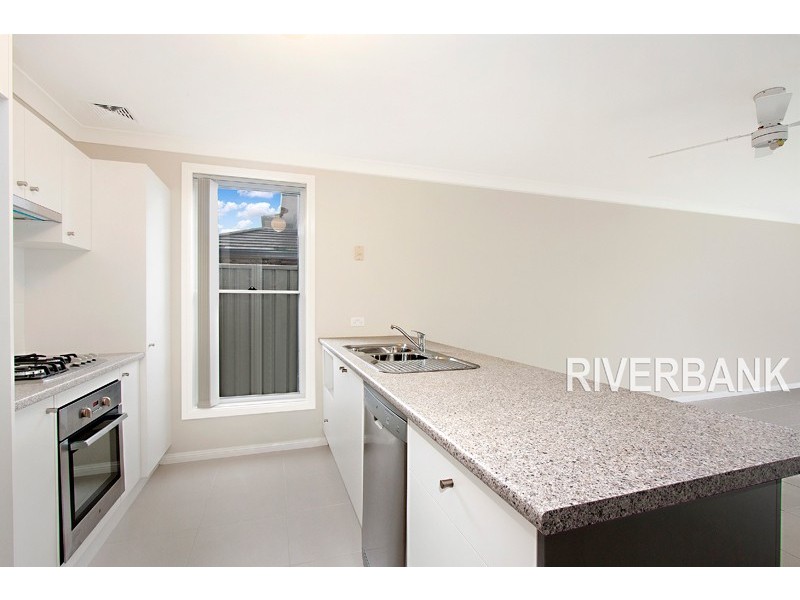 35 Finsbury Circuit, Ropes Crossing NSW 2760