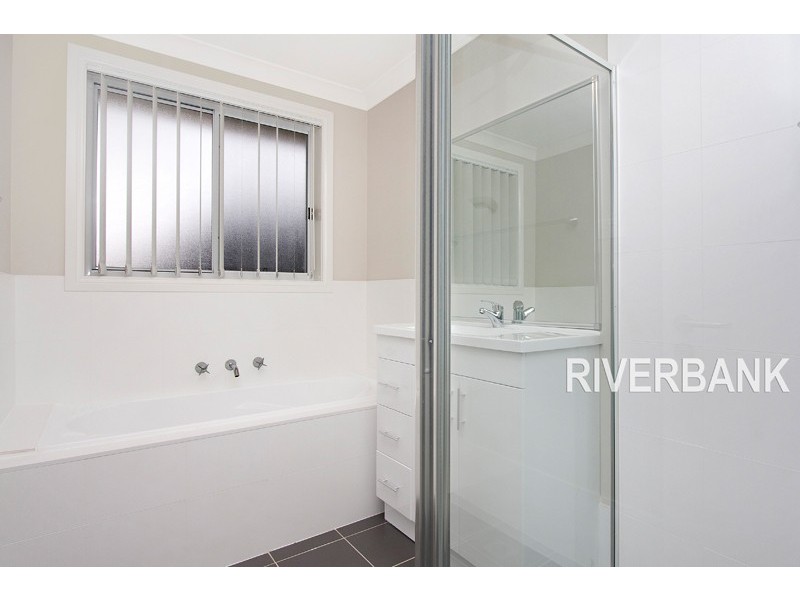 35 Finsbury Circuit, Ropes Crossing NSW 2760