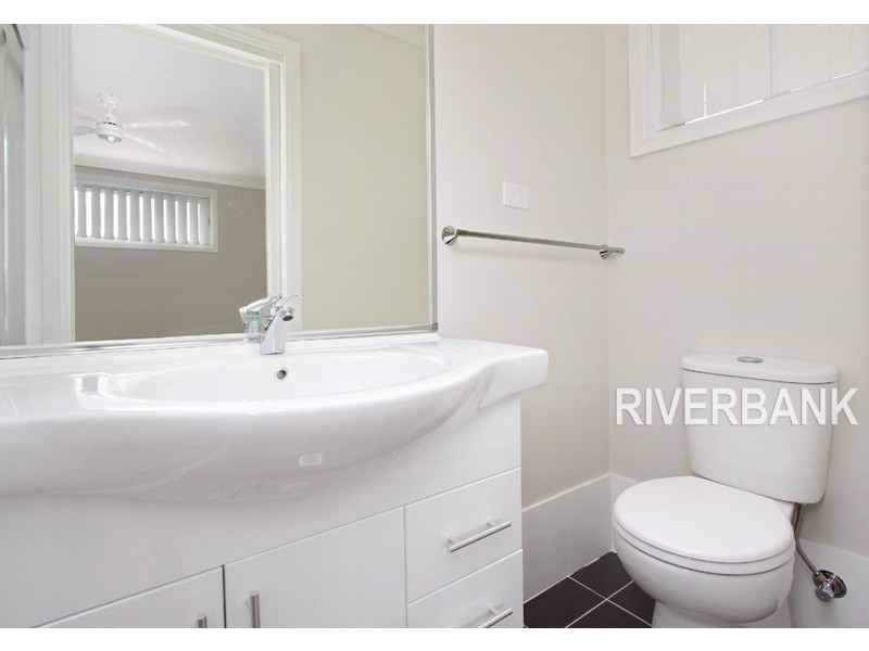 35 Finsbury Circuit, Ropes Crossing NSW 2760