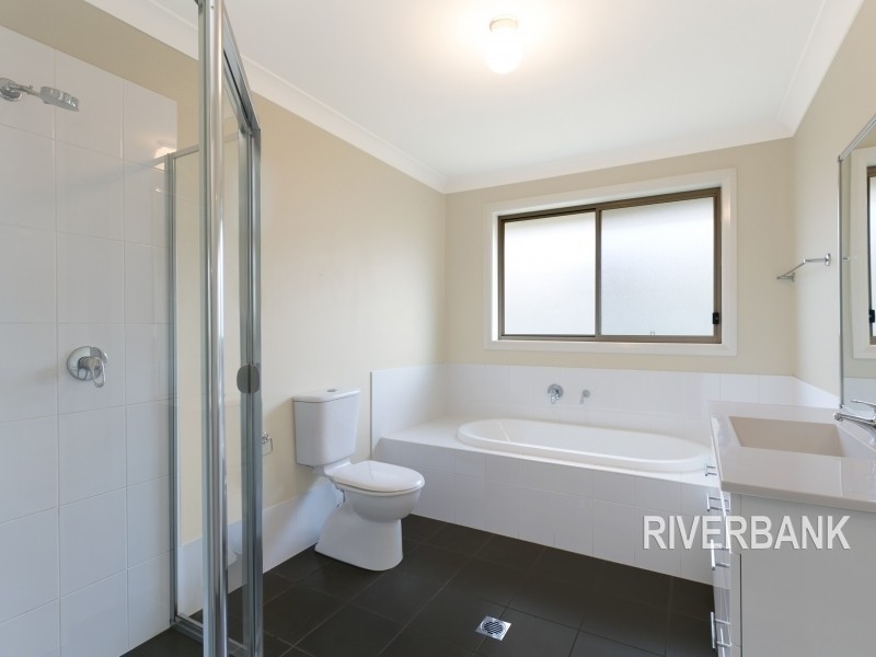 68 Glenmore Ridge, Glenmore Park NSW 2745