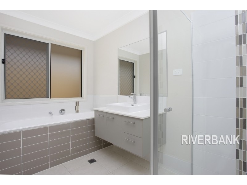 18 Vinny Road, Edmondson Park NSW 2174