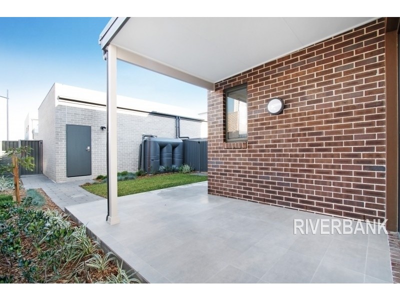 8 Barrett Street, Marsden Park NSW 2765