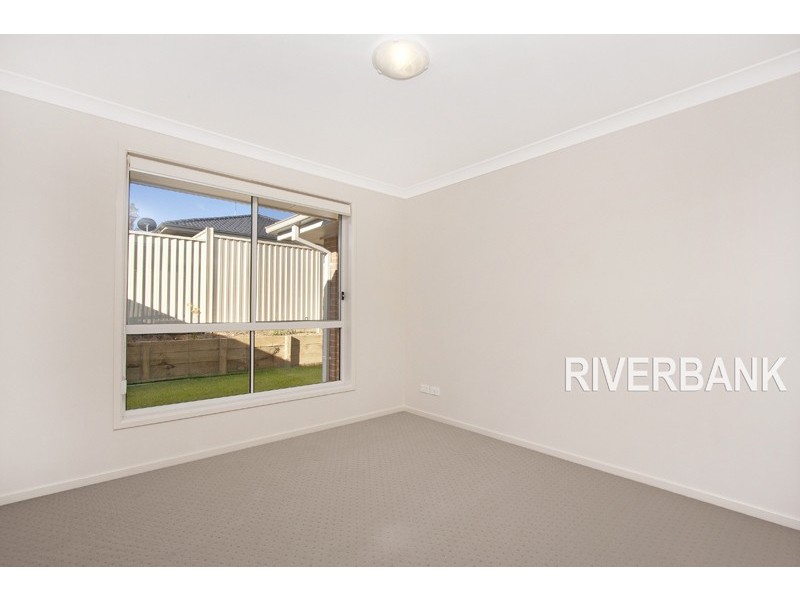 28  Affleck Gardens, Middleton Grange NSW 2171