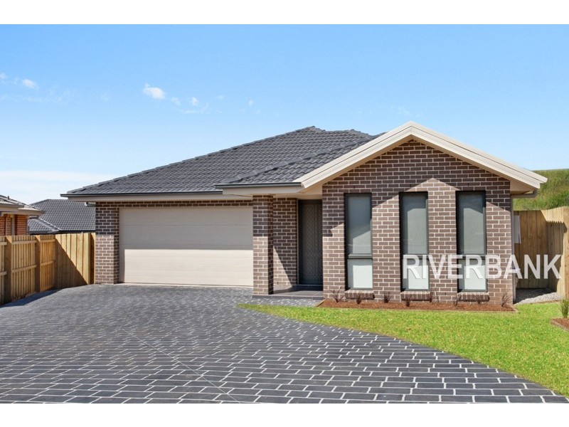 7 Guardian Crescent, Glenfield NSW 2167