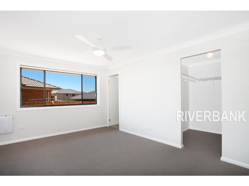 7 Guardian Crescent, Glenfield NSW 2167