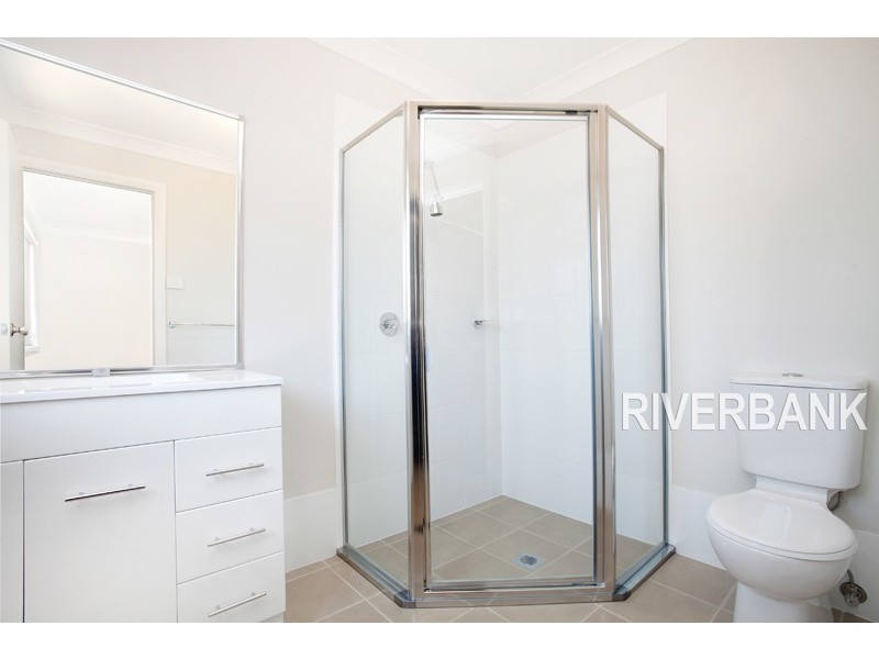 7 Guardian Crescent, Glenfield NSW 2167