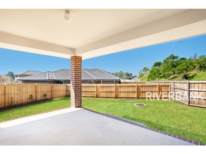 7 Guardian Crescent, Glenfield NSW 2167