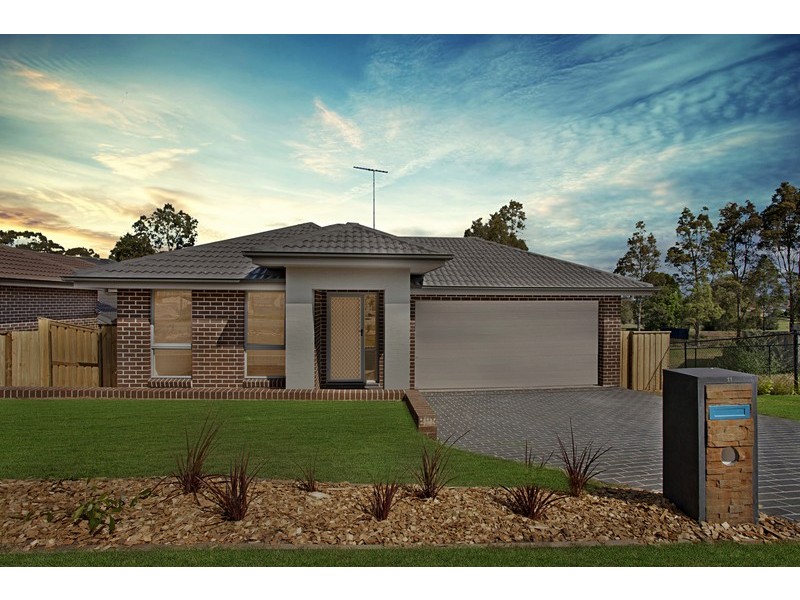 11 Jarvisfield Place, Macquarie Links NSW 2565