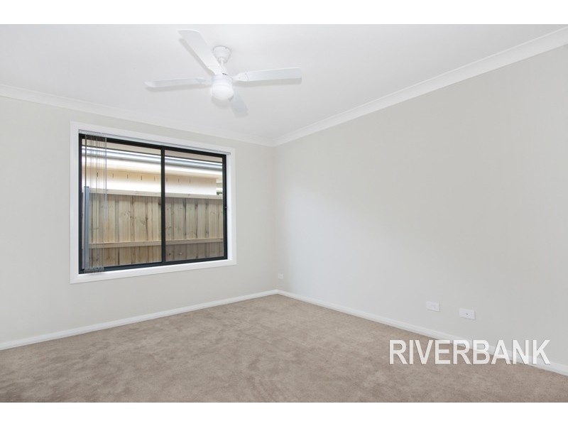 19 Asimus Circuit, Elderslie NSW 2570