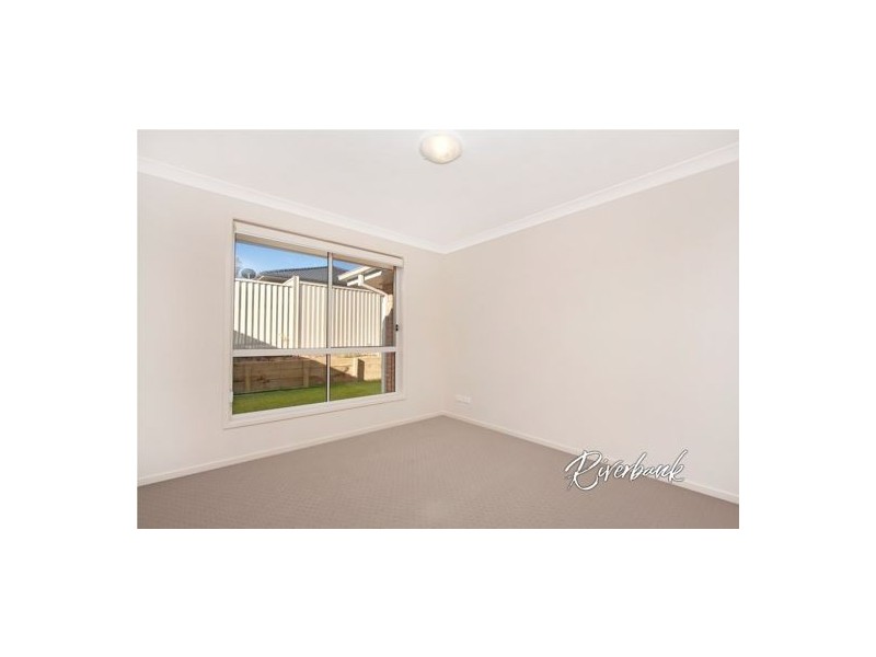 28 Affleck Gardens, Middleton Grange NSW 2171