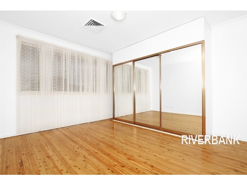 11 Oleander St, Greystanes NSW 2145