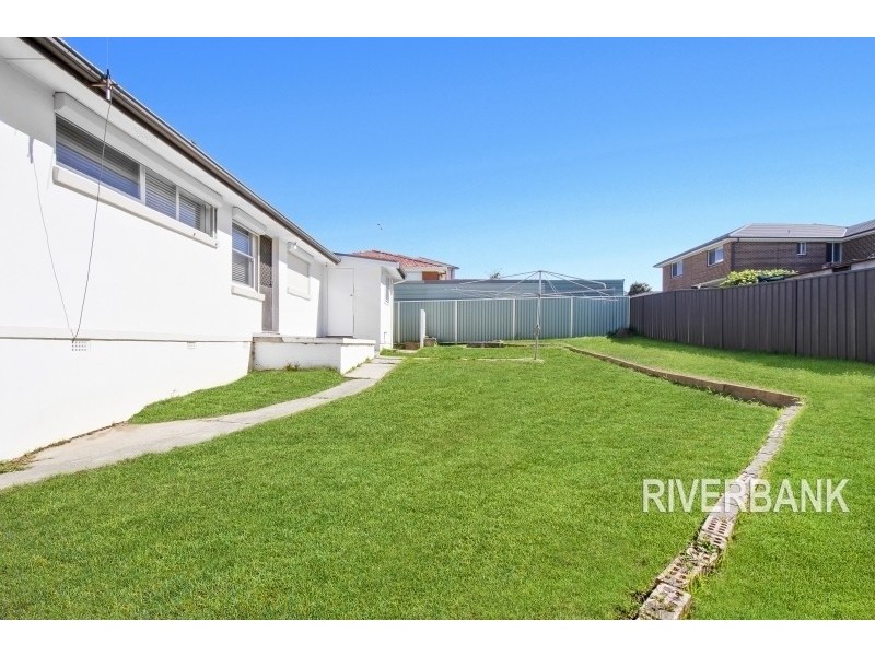 20 Sapphire Street, Greystanes NSW 2145