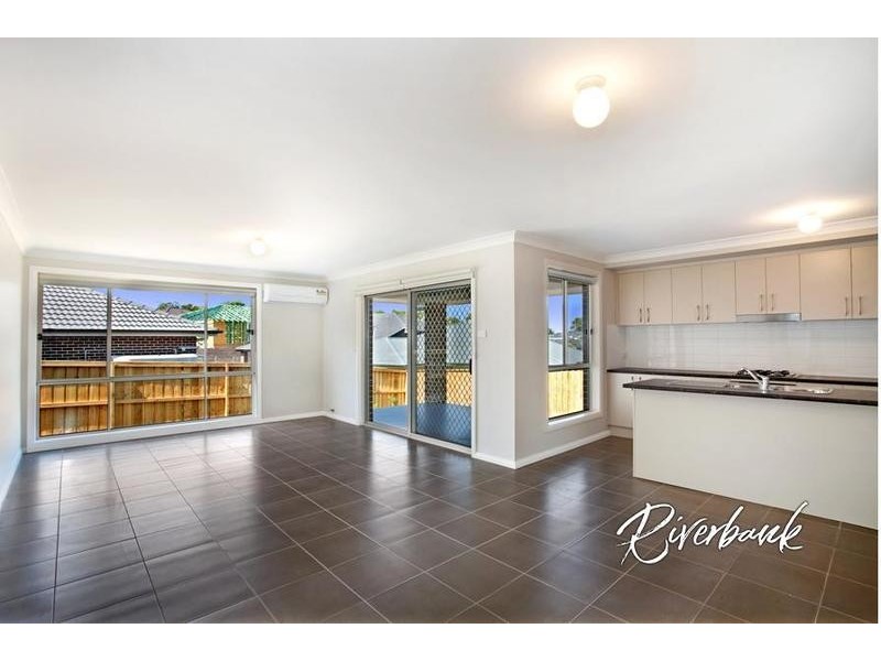 9 Dromedary Place, Macquarie Links NSW 2565