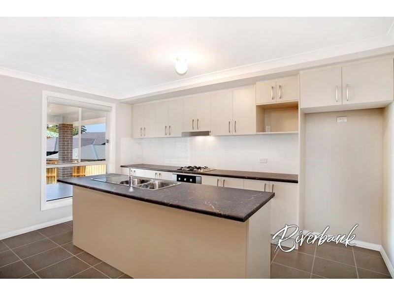 9 Dromedary Place, Macquarie Links NSW 2565
