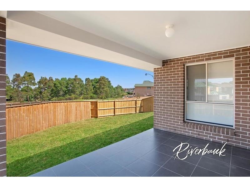 9 Dromedary Place, Macquarie Links NSW 2565