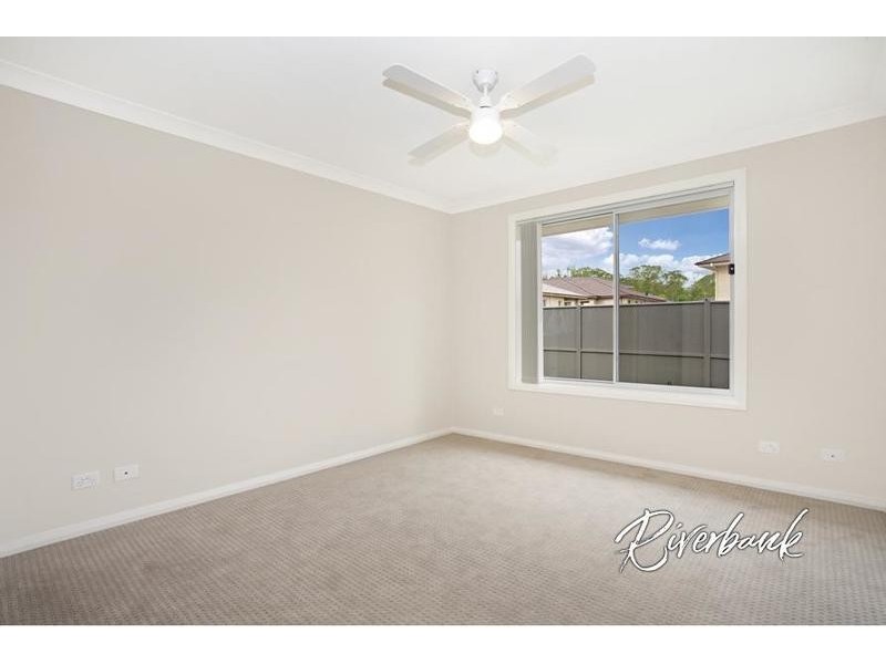 27 Townsend Crescent, Ropes Crossing NSW 2760