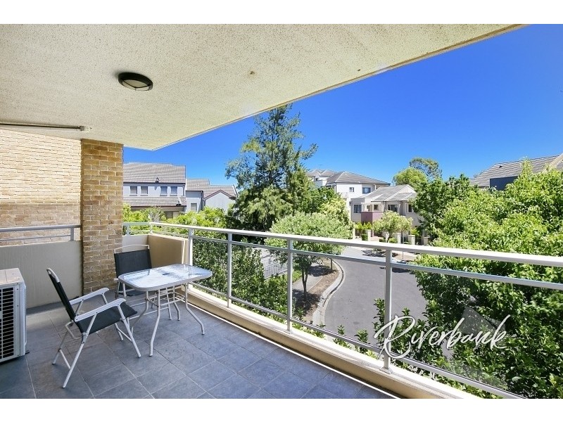 8/8 Refractory Court, Holroyd NSW 2142