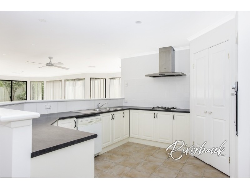 50 Archibald Crescent, Rosemeadow NSW 2560