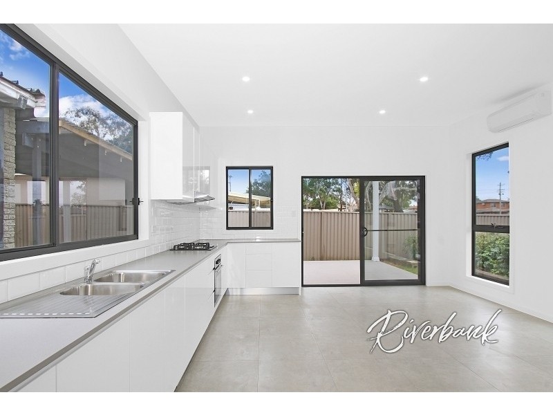 8a Rowena Street, Greystanes NSW 2145