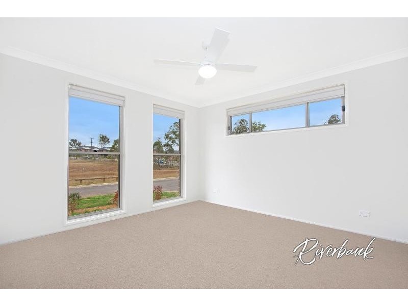 26 Tottenham Place, Glenfield NSW 2167