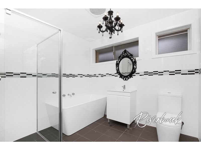 11 Oleander St, Greystanes NSW 2145