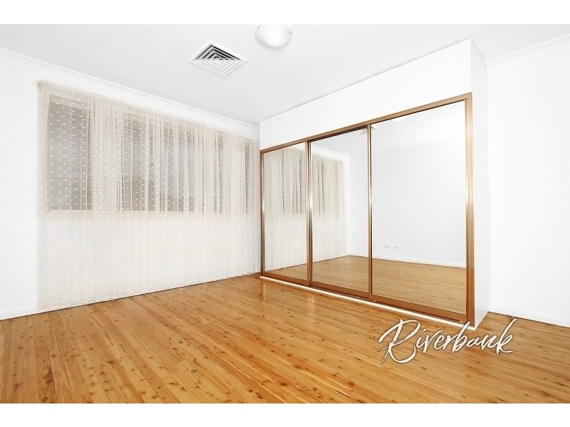 11 Oleander St, Greystanes NSW 2145