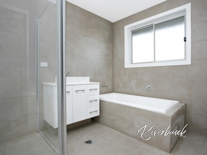 4/42-44 Gumdale Avenue, St Johns Park NSW 2176