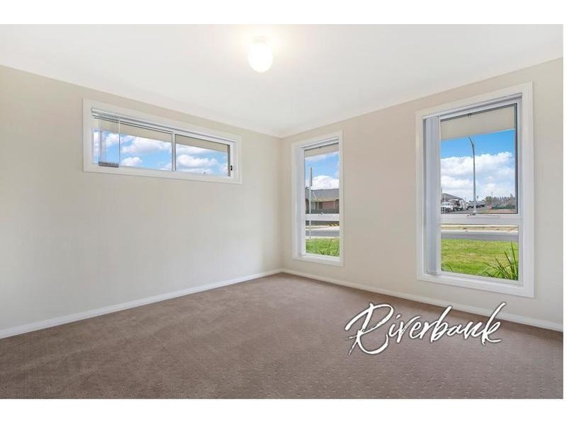 23 Carpenter Street, Elderslie NSW 2570