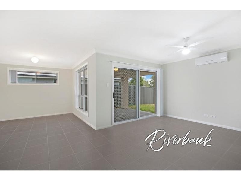 23 Carpenter Street, Elderslie NSW 2570